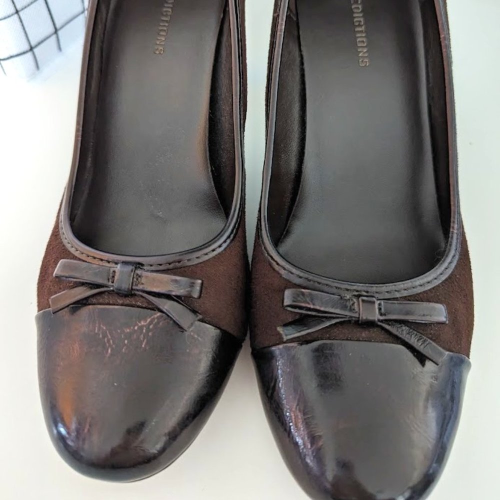 Pre-Loved Women's Predictions Brown Suede Heels in Size 7.5W with Bow Detail